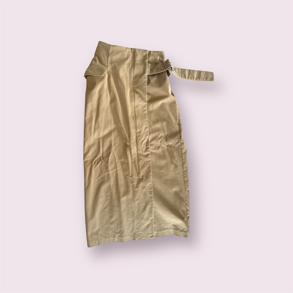 Elegant Tan Women's Skirt